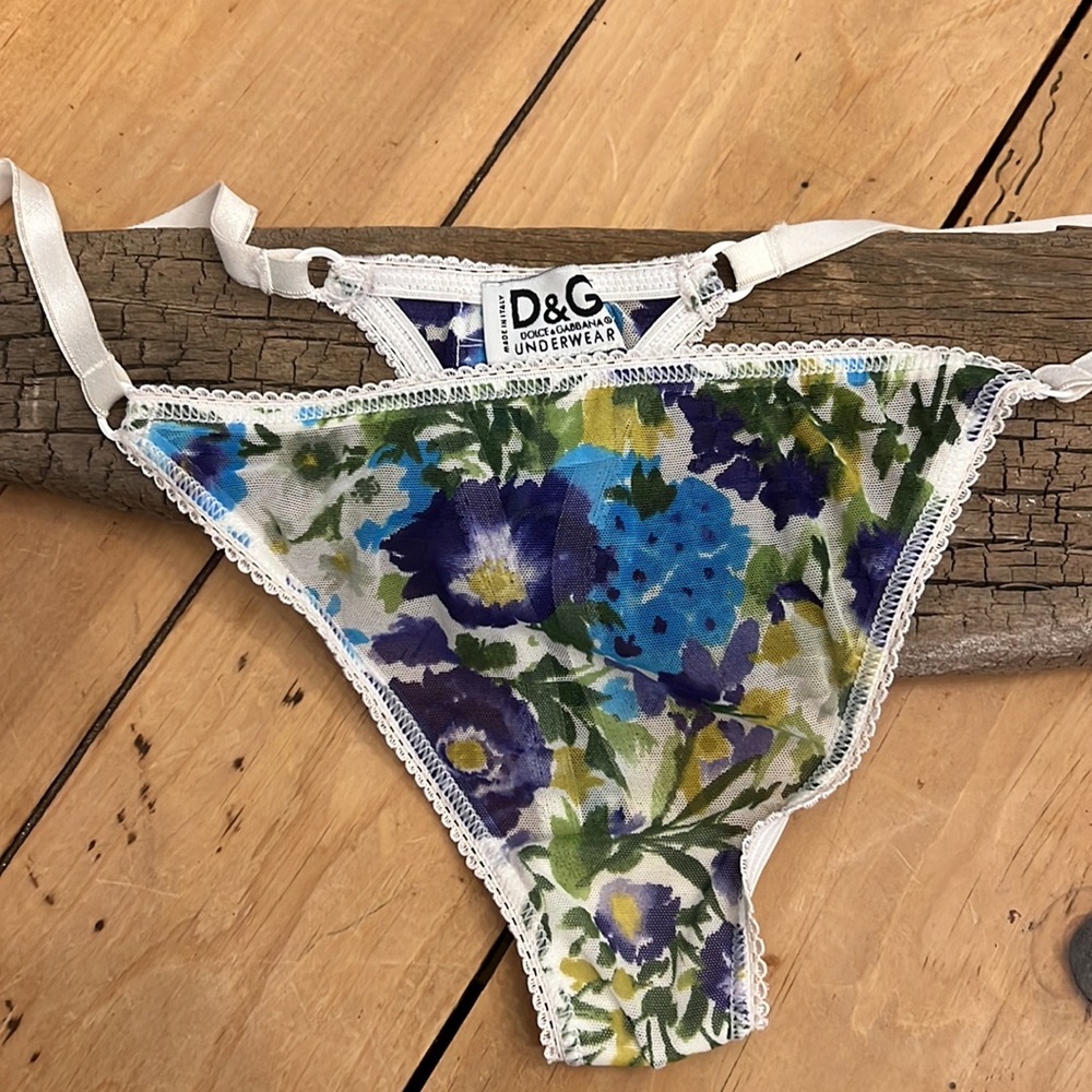LUXURY Dolce & Gabbana D&G Sheer Floral Print White Lace Trim Thong